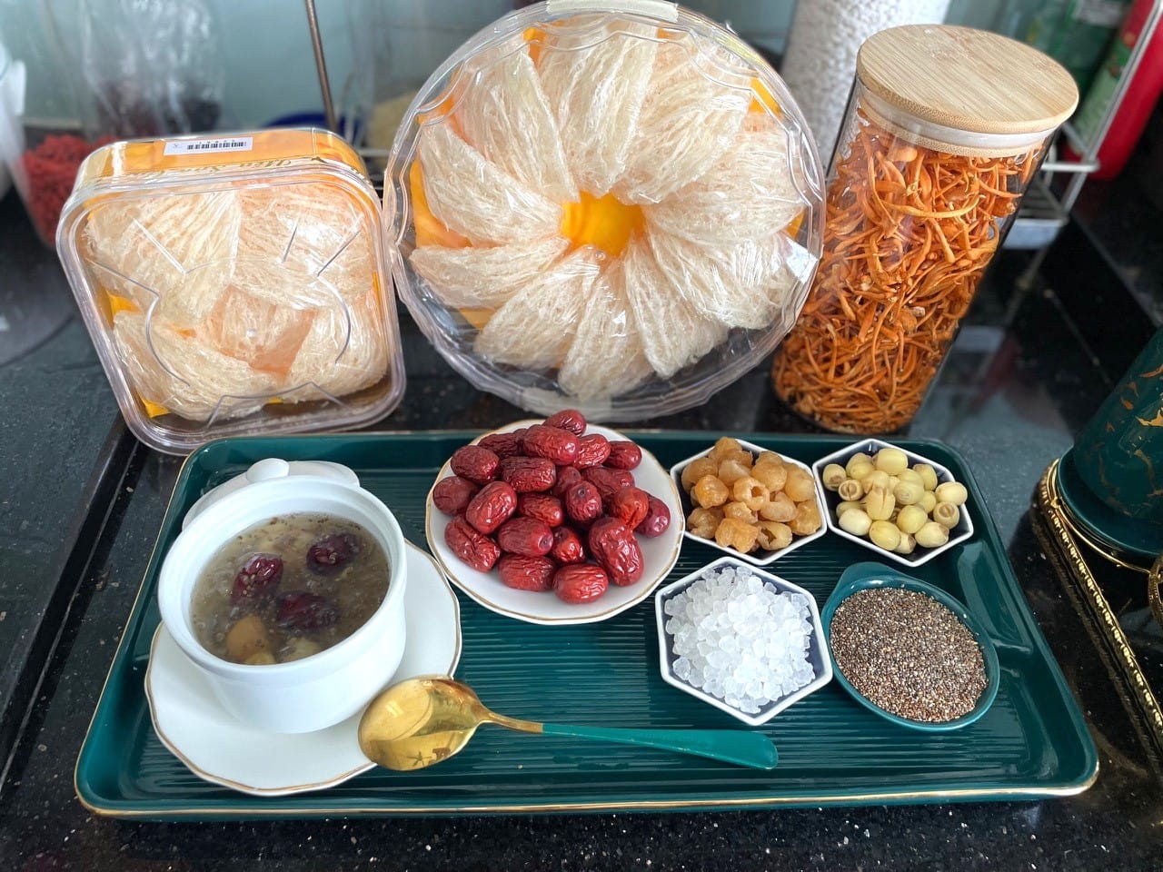 Yến Sào Cao Cấp Hân Gia Thịnh