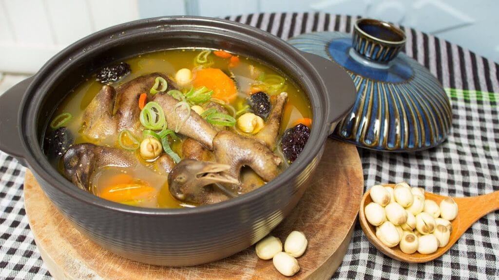 Tổ yến hầm chim bồ câu thơm ngon, bổ dưỡng